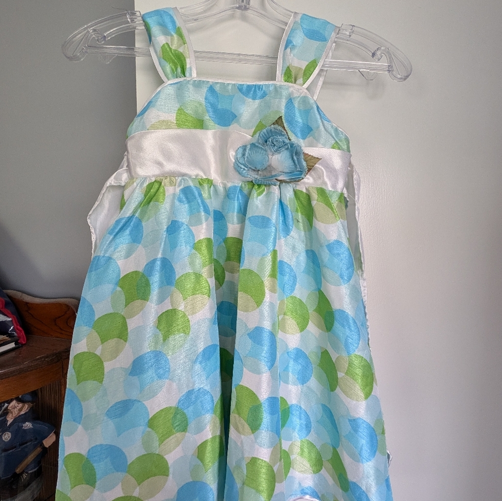 Girls dress